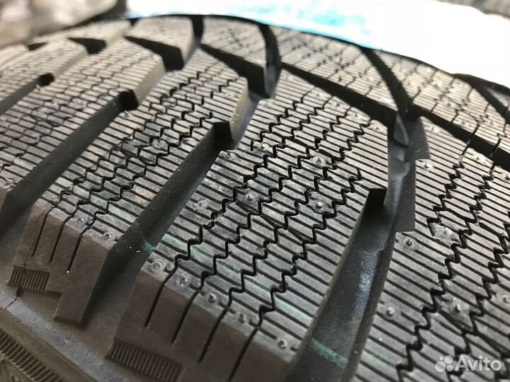 Triangle PL01 225/65 R17 106R