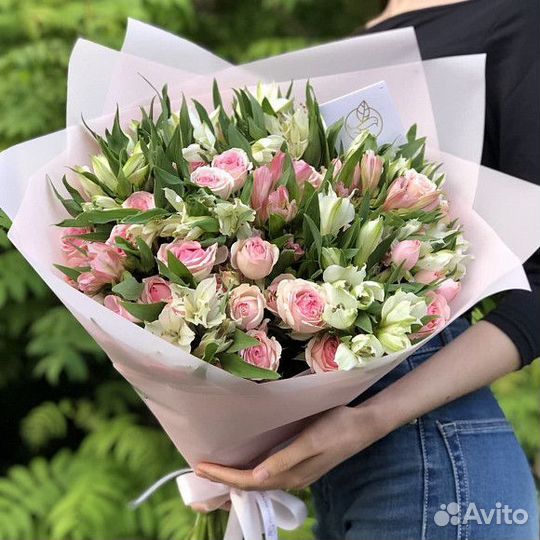 Букет из альстромерии