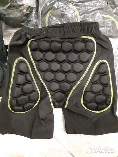 Защита копчика шорты новые
