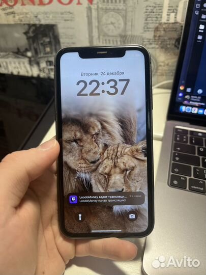 iPhone 11, 64 ГБ