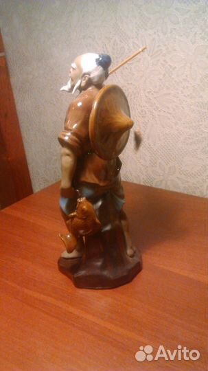 Статуэтка китайская Рыбак