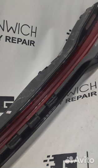 Фонарь в крышку багажника Porsche Macan 95B945208H