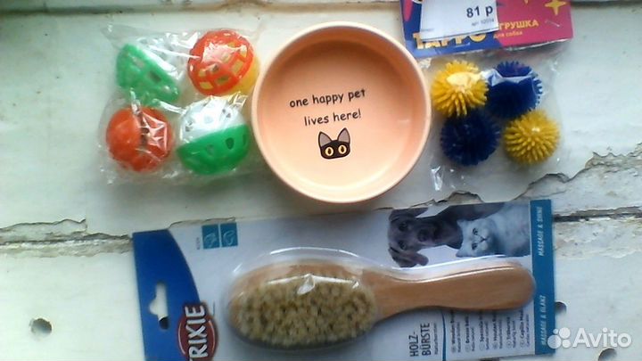 Мячики резиновые с шипами. щётка. для кошек. собак