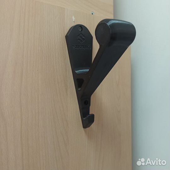 Вешалка для экипировки, шлема