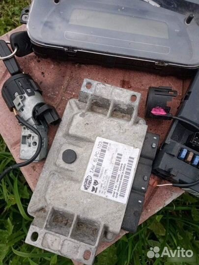 Эбу Citroen C3 1.4 ET3J4