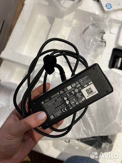 Монитор для компьютера HP u27 4K Wireless(9TQ13AA)