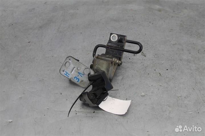 Петли двери задней левой Volkswagen Touareg (02