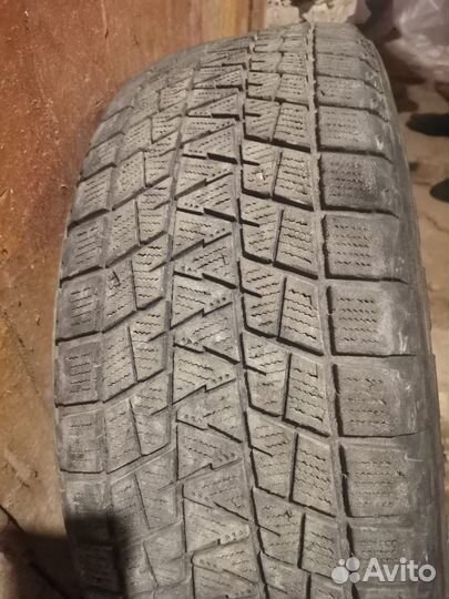 Bridgestone Blizzak DM-V1 225/60 R18
