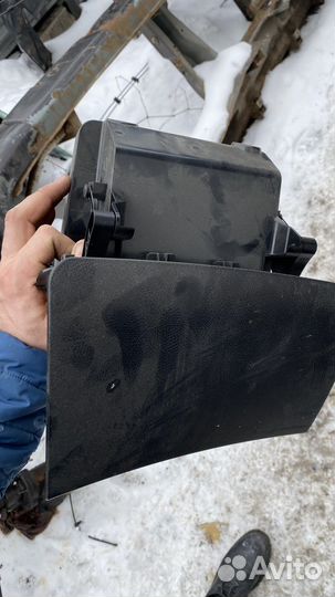 Верхний бордачек в панель УАЗ патриот (профи)