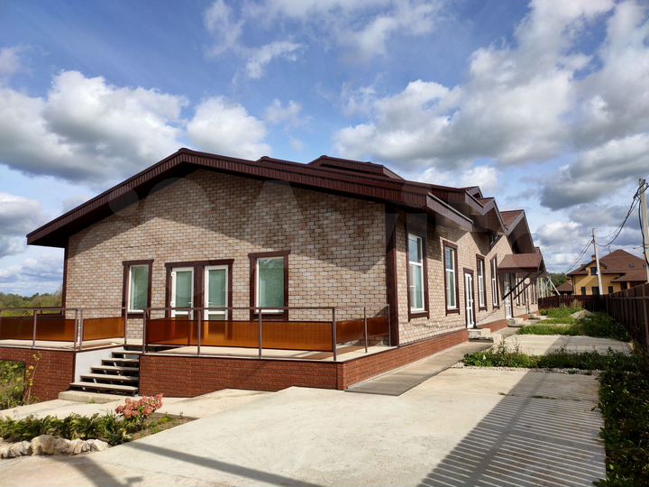 Дом 511 м² на участке 20 сот.