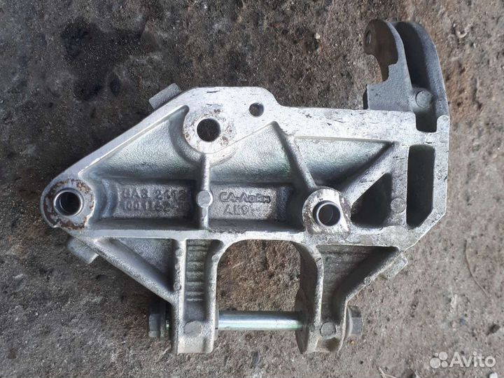 Кронштейн гура лада приора