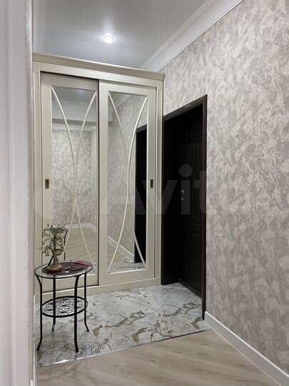 2-к. квартира, 68 м², 9/13 эт.