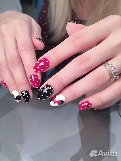Маникюр и педикюр