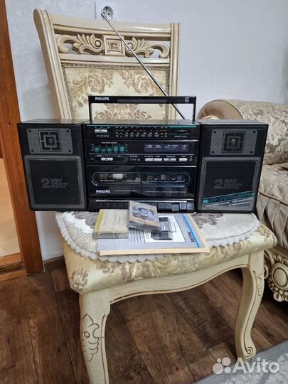 Двухкассетный магнитофон Philips