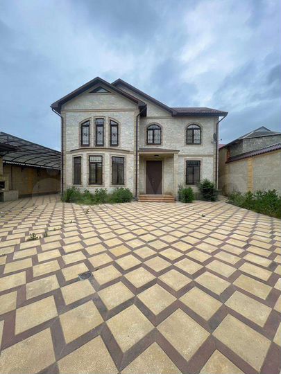 Дом 300 м² на участке 5 сот.