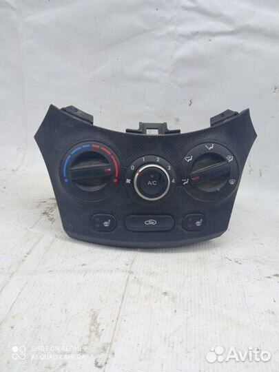 Блок управления климат-контролем Hyundai Solaris 1