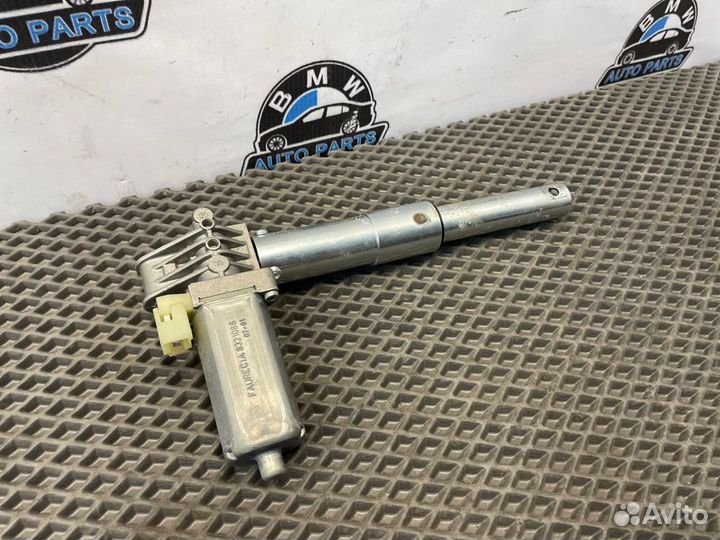 Мотор регулировки сиденья передний левый Bmw X5