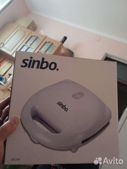 Сендвичница