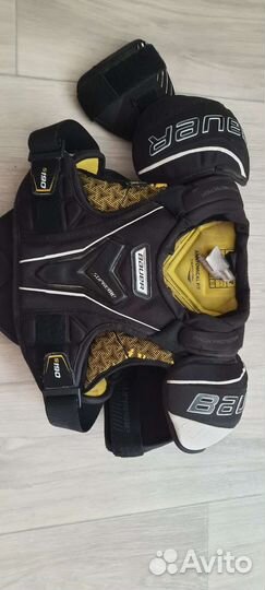 Нагрудник хоккейный