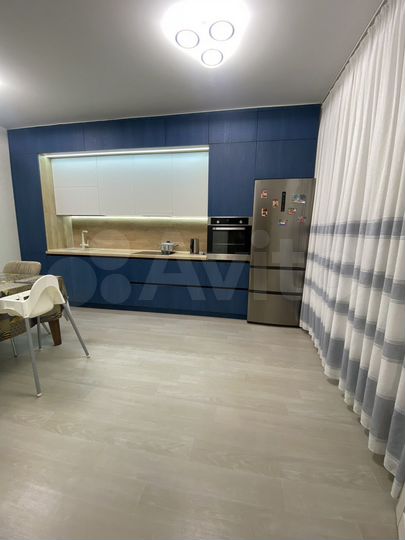 2-к. квартира, 70,3 м², 1/9 эт.