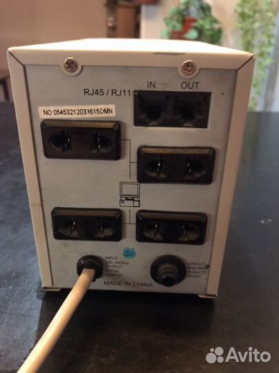 Стабилизатор напряжения defender 600 va