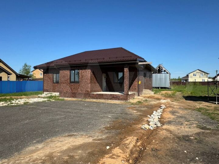 Дом 182 м² на участке 7,3 сот.