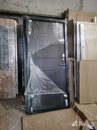 Дверь входная металлическая