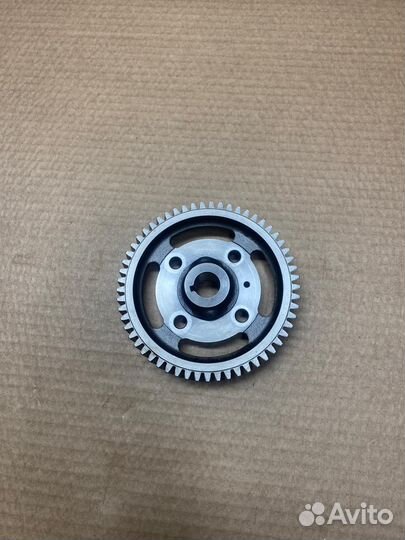 Шестерня привода тнвд LC 200