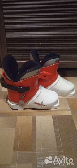Горнолыжные ботинки детские