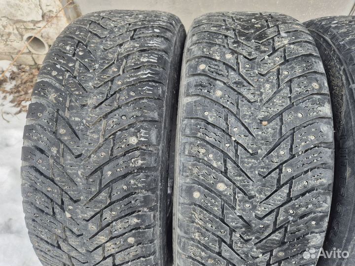 Nokian Tyres Hakkapeliitta 8 SUV 225/60 R17