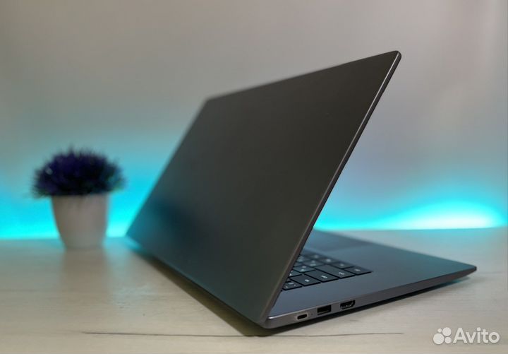 Ноутбук Honor MagicBook Pro X 15 i3 8 Гб SSD