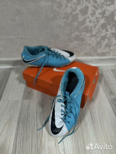 Бутсы и футзалки. nike и Adidas