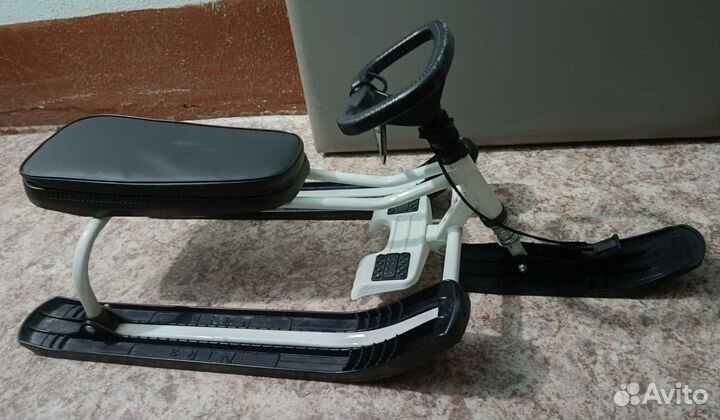 Детский снегокат бу