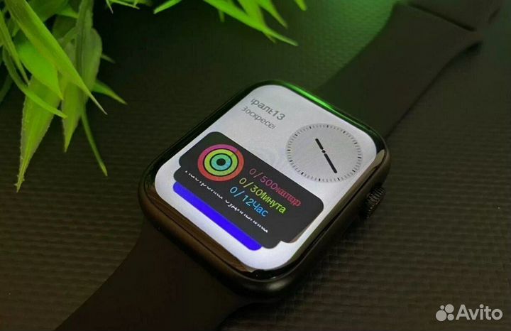 Apple Watch 9 с яблоком