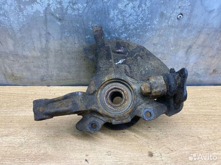 Кулак поворотный ступица в сборе передний правый