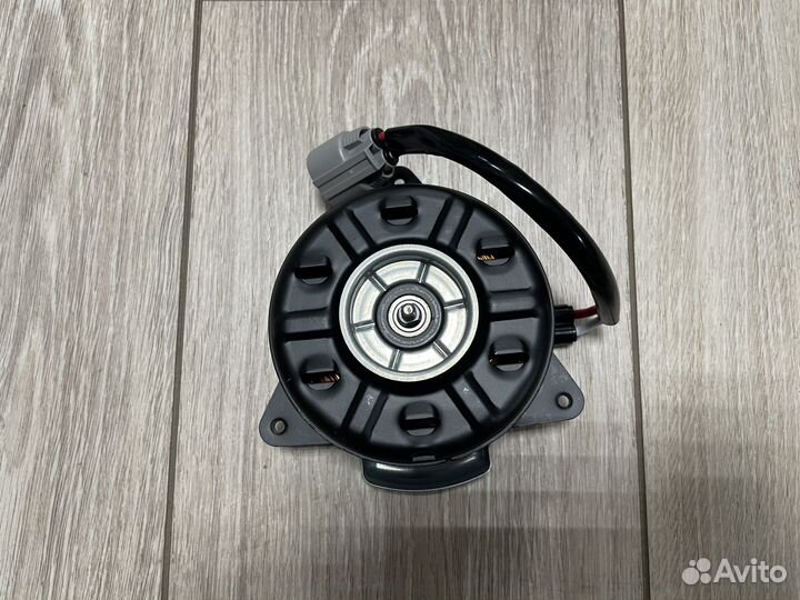 Мотор вентилятора Lexus RX