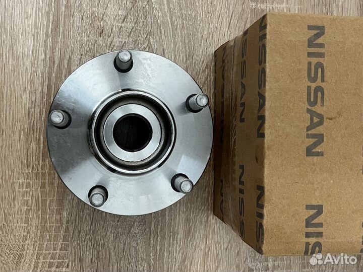 Ступица nissan передняя в сборе 40202-4GE0A