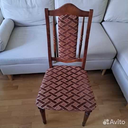 Стул кухонный деревянный б/у, массив