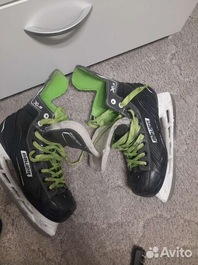 Коньки хоккейные