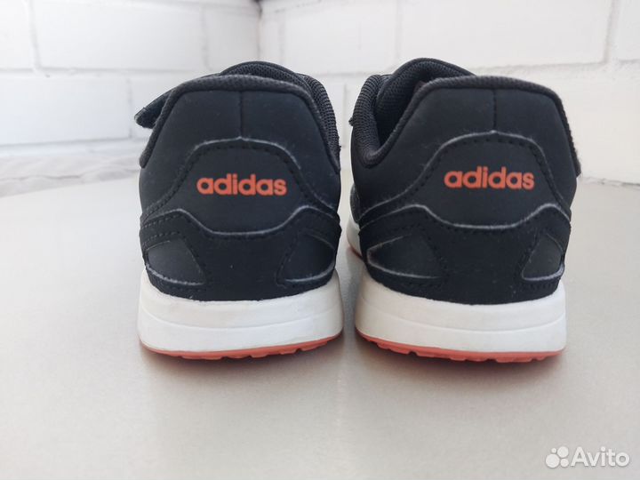 Кроссовки Adidas р.26 (15.5 см по стельке)