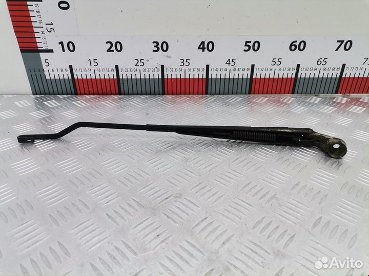 Щеткодержатель (поводок стеклоочистителя, дворник)