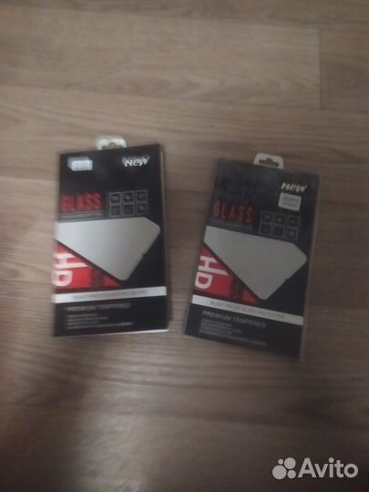 Защитные стекла на телефон