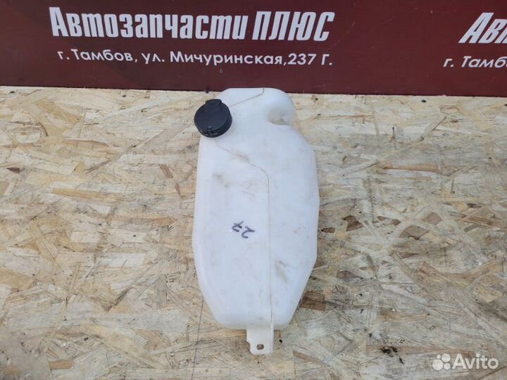 Бачок омывателя Renault Logan