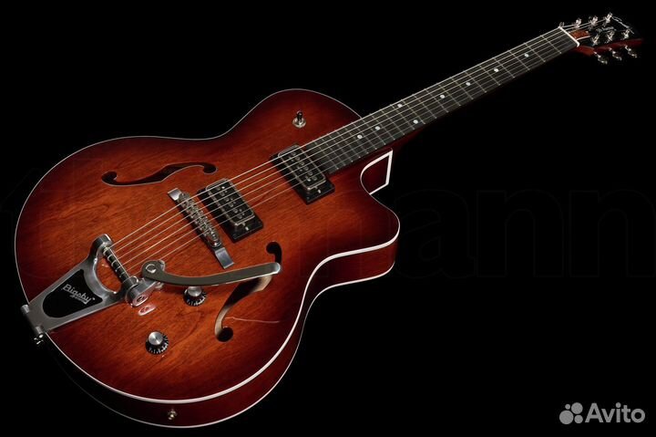 Godin 5th Avenue Uptown T-Armond