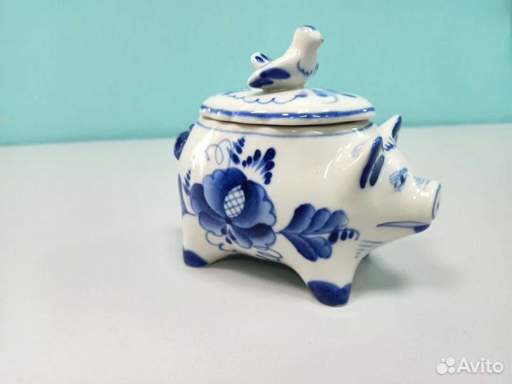 Шкатулка авторская Гжель свинья птица