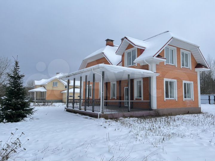 Дом 350 м² на участке 17 сот.