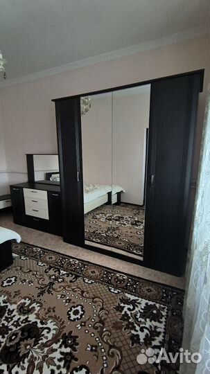 Спальный гарнитур б/у