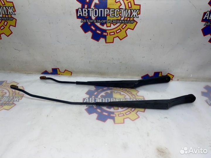 Поводки дворников Volkswagen Polo седан 2013