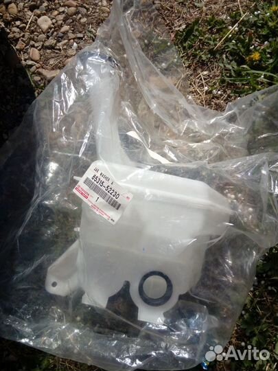 Бочок стекло омывателя