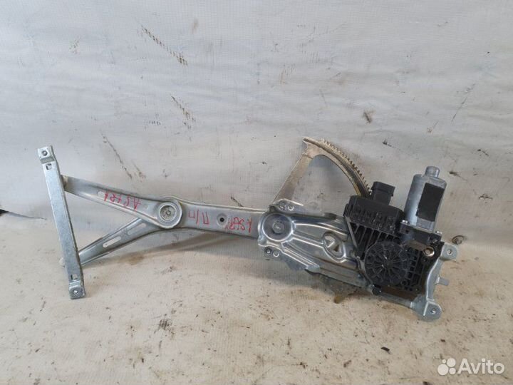 Стеклоподъемник Opel Astra H Z16XER 2008